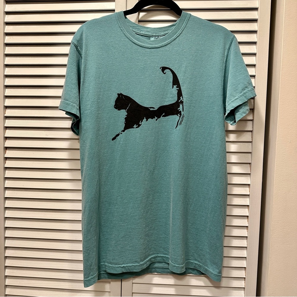 “Cape Cat” Comfort Colors Tee